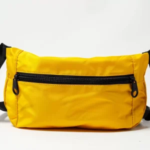 Eveningbag_diamand:encrusted in shimmering crystals Social event accessory black tie cocktail party